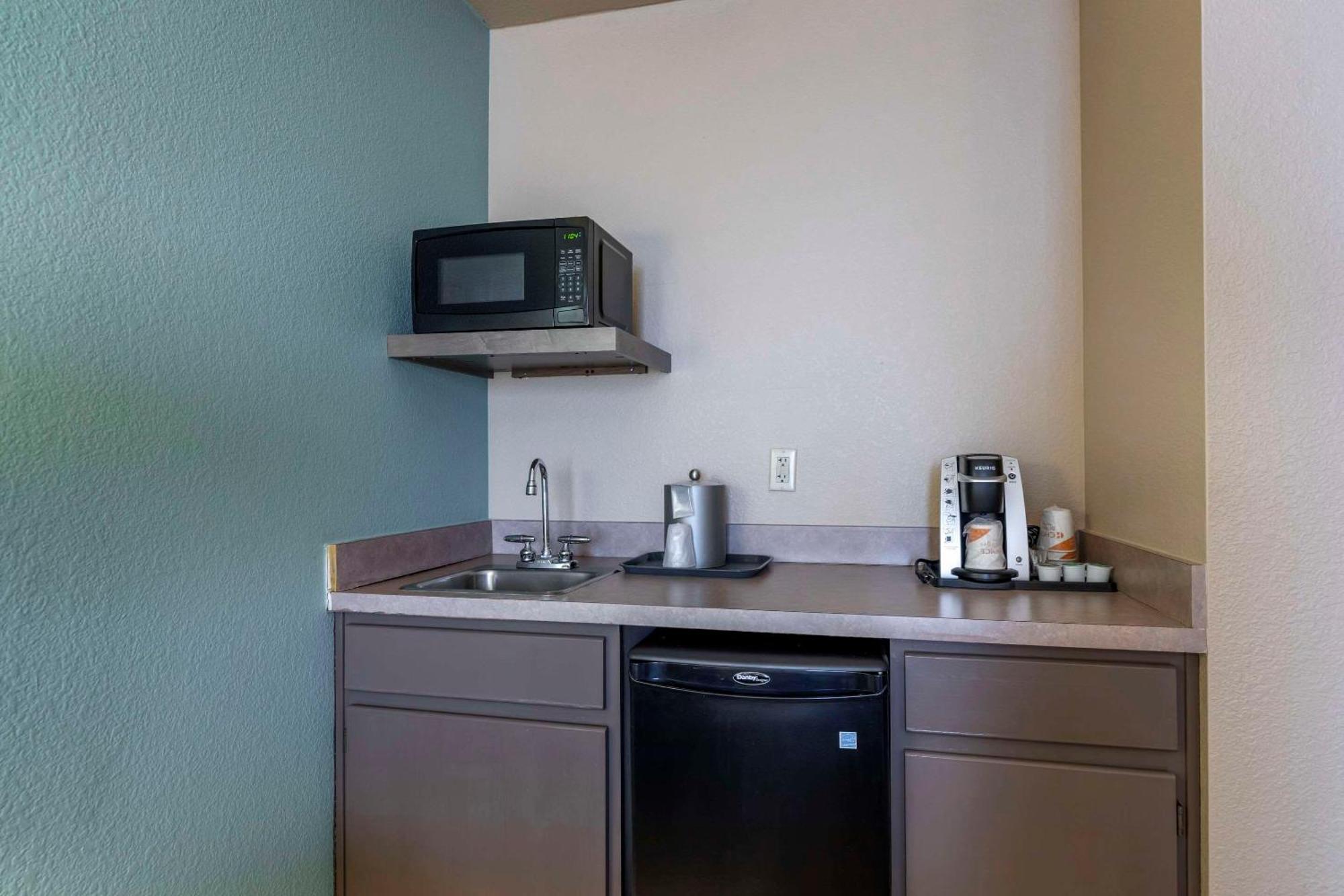 Comfort Inn & Suites Boulder Exterior photo
